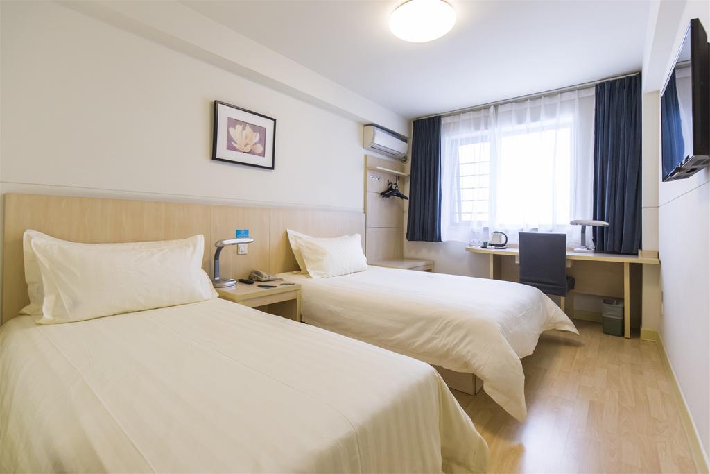 Jinjiang Inn Xuchang Hubin Road מראה חיצוני תמונה